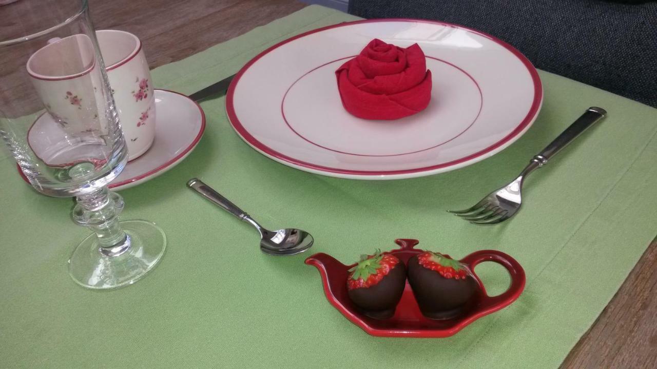 Val Des Roses Bed & Breakfast Brugge
